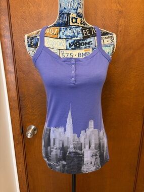 Hurley Purple Cityscape Tank Top size medium